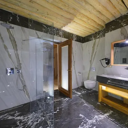 Kappadoks Cave * Uchisar