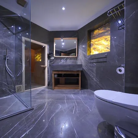 Kappadoks Cave * Üçhisar