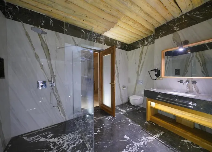 Kappadoks Cave * Uçhisar