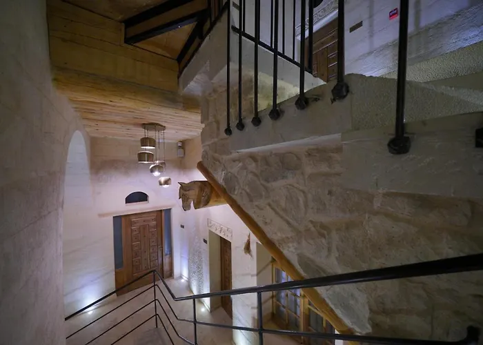 Kappadoks Cave * Uçhisar