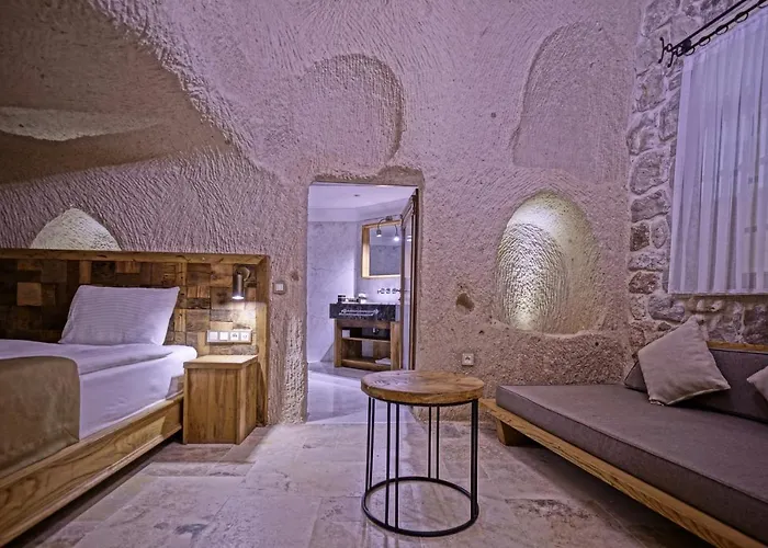 Kappadoks Cave * Üçhisar