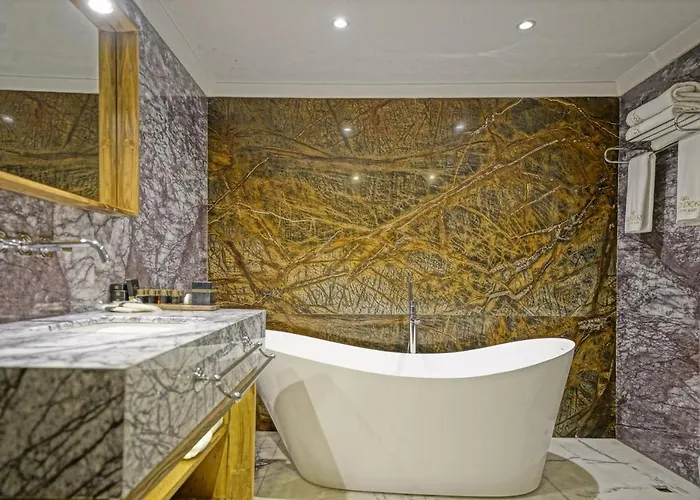 Kappadoks Cave Uçhisar