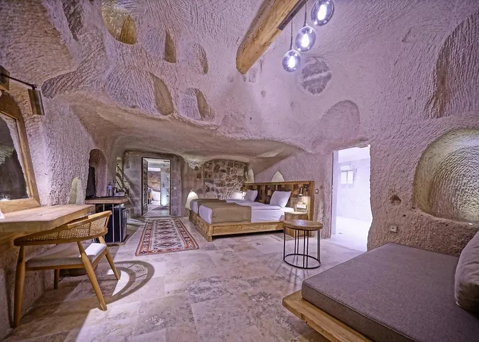 Kappadoks Cave * Üçhisar